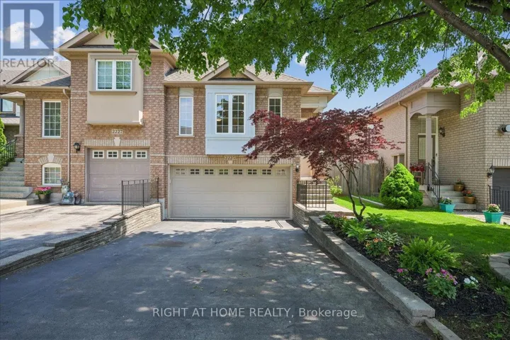 2225 HUMMINGBIRD WAY, Oakville (WT West Oak Trails), Ontario L6M3Z6