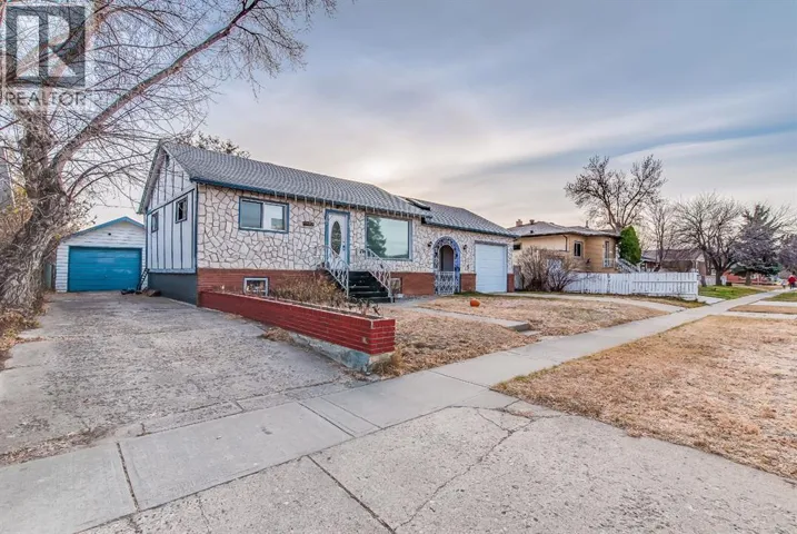 219 4 Street SE, Redcliff, Alberta T0J2P0