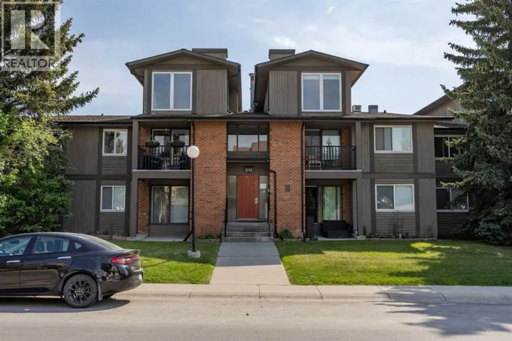 722, 6400 Coach Hill Road SW, Calgary, Alberta T3H1B8