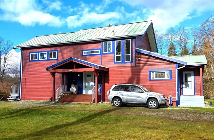 3011 184 STREET, Surrey, British Columbia V3Z9V2