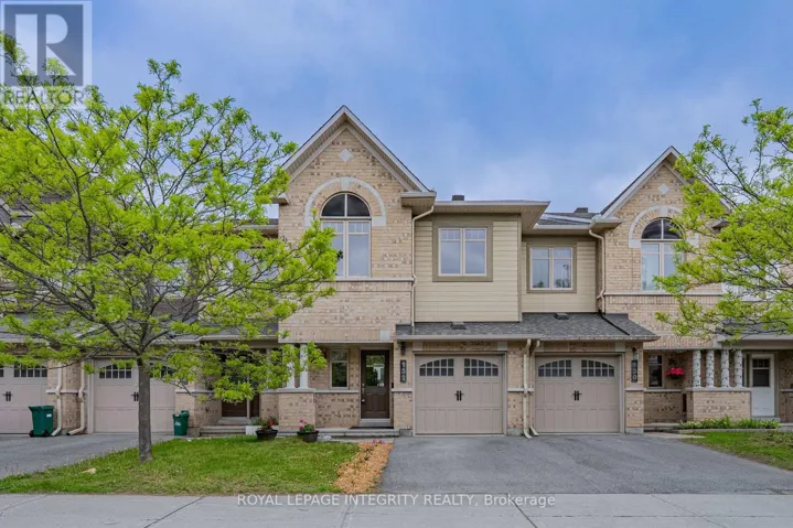 132 MANCINI WAY E, Ottawa, Ontario K2J3V1