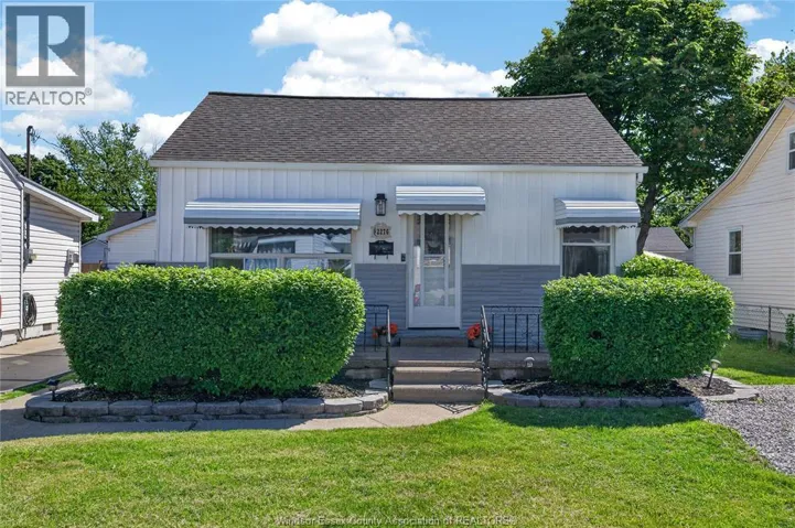 2276 MARENTETTE, Windsor, Ontario N9E2C5