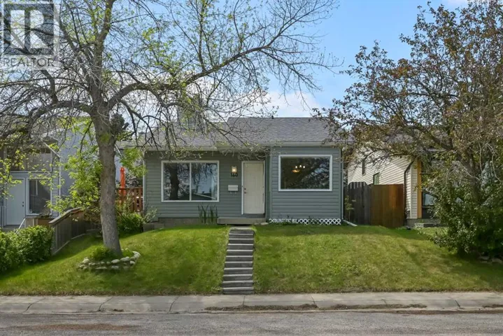 160 Strathcona Close SW, Calgary, Alberta T3H1L3