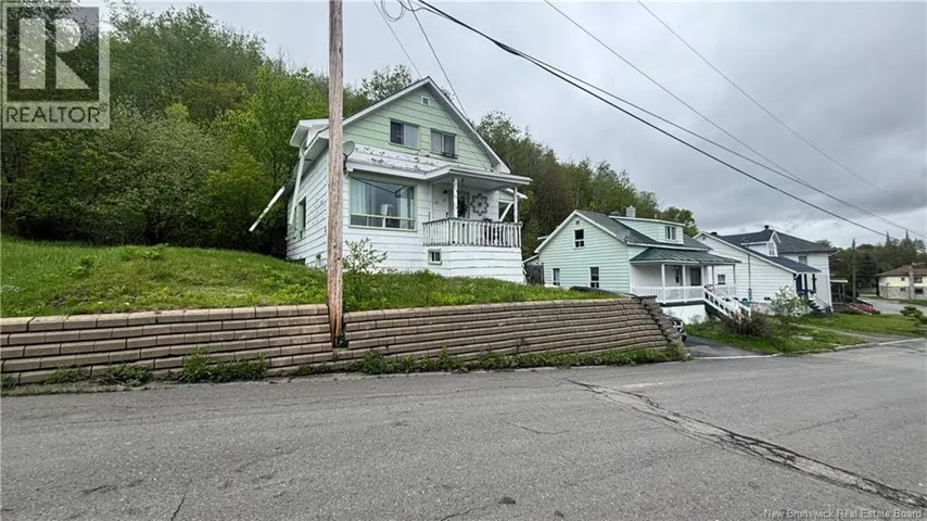 17 Daigle Street, Edmundston, New Brunswick E3V1G4