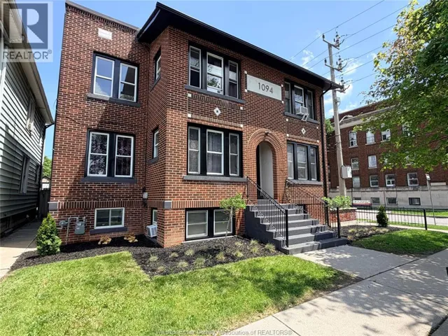 1094 Lincoln ROAD, Windsor, Ontario N8Y2H4