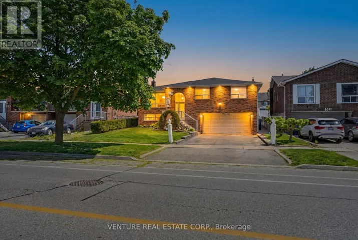 346 CENTRE STREET N, Brampton (Brampton North), Ontario L6V3B5