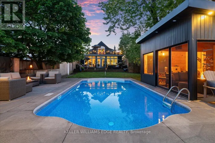 573 BEACH BOULEVARD, Hamilton (Hamilton Beach), Ontario L8H6X8
