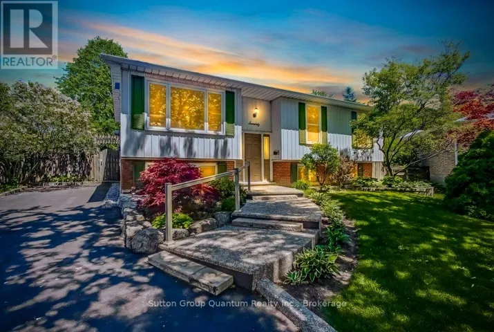70 GRAYSTONE DRIVE, Hamilton (Gilkson), Ontario L9C4R8