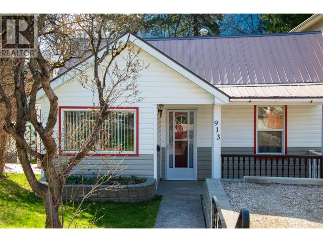 913 Sixth Street, Nelson, British Columbia V1L2Z4
