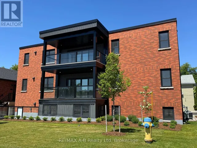 1 - 74A CHURCH STREET, Stratford, Ontario N5A2R2