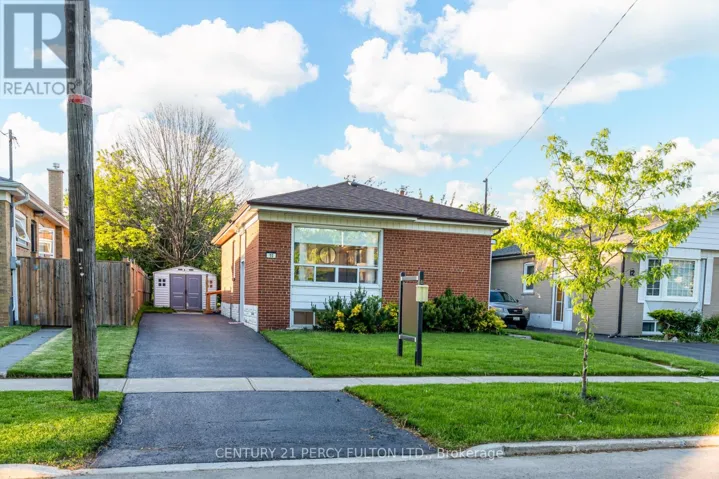 10 MENDIP CRESCENT, Toronto (Dorset Park), Ontario M1P1Y4