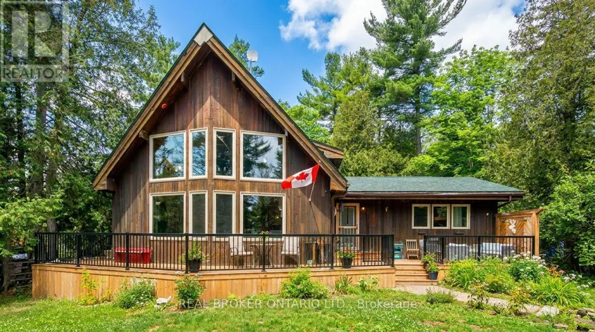 1 WOODLAND DRIVE, McNab/Braeside, Ontario K0A1G0