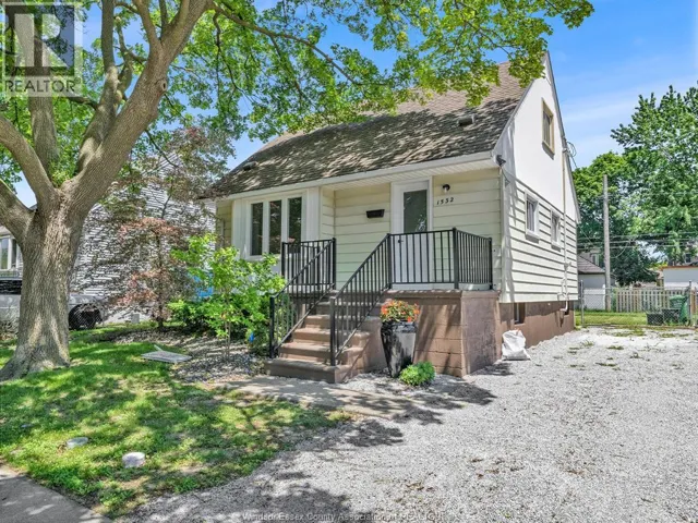 1532 TOURANGEAU ROAD, Windsor, Ontario N8Y4J4