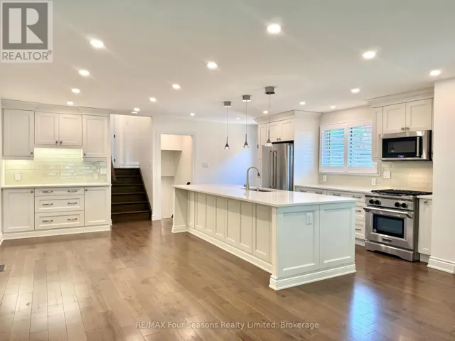 51 CARLYLE PLACE, Kitchener, Ontario N2P1R6