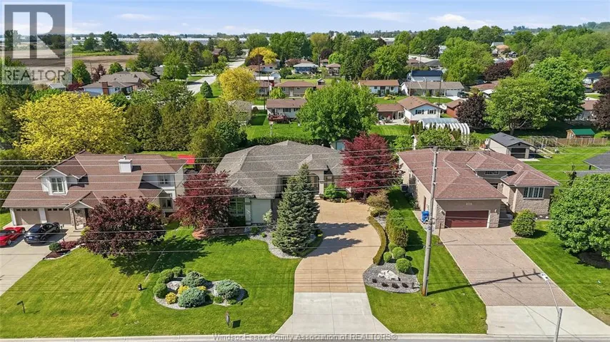 1612 Road 2 East, Kingsville, Ontario N0P2G0