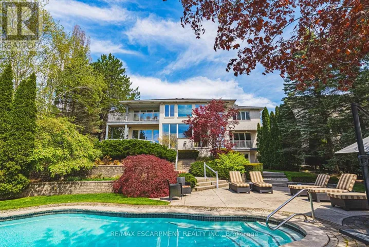 2 ANSLOW COURT, Hamilton (Dundas), Ontario L9H6Z2