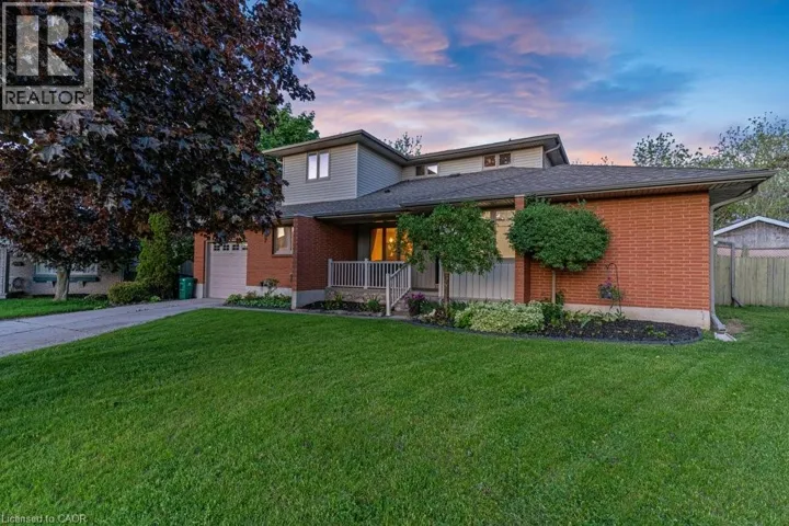 26 ESTHER Avenue, Cambridge, Ontario N1S4L6