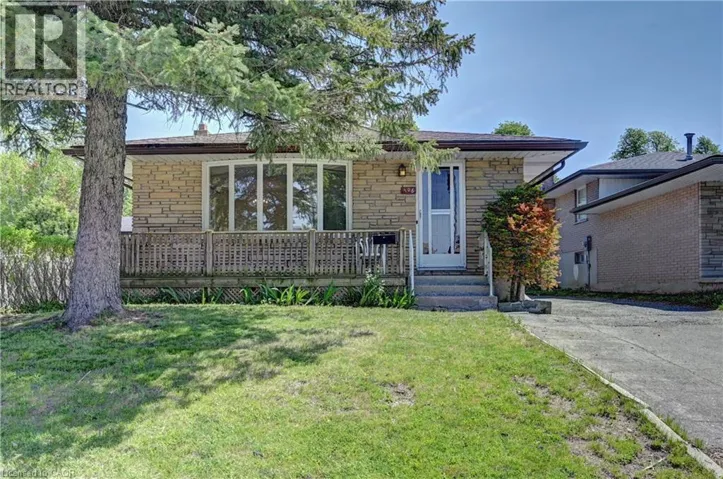 106 KIMBERLY Crescent, Kitchener, Ontario N2E1C9