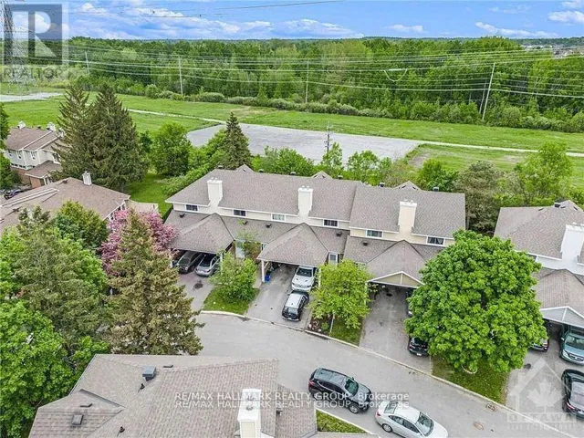 - - 84 PADDINGTON STREET, Ottawa, Ontario K1V0S9