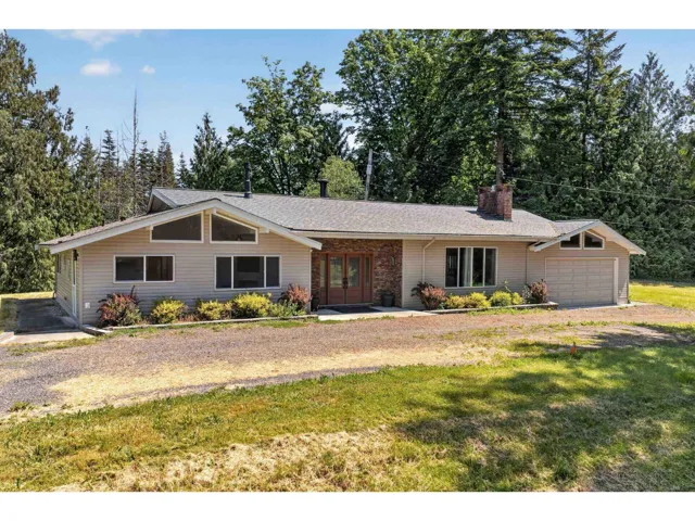 22065 102 AVENUE, Langley, British Columbia V1M3V3