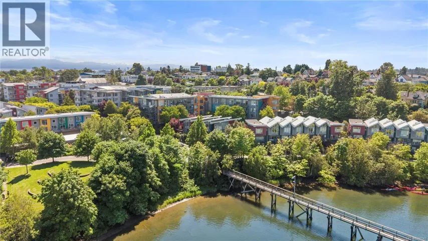 406 90 Regatta Landing, Victoria, British Columbia V9A7R2