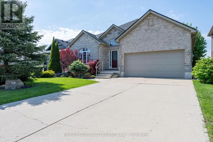 19 HAMILTON STREET, North Middlesex (Ailsa Craig), Ontario N0M1A0