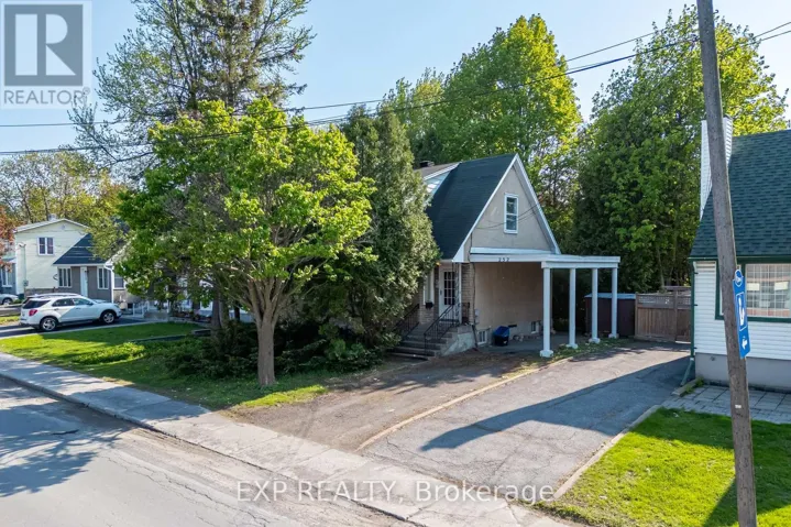 252 WOODROFFE AVENUE, Ottawa, Ontario K2A3V4