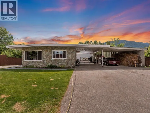 609 201st Avenue, Castlegar, British Columbia V1N3R1