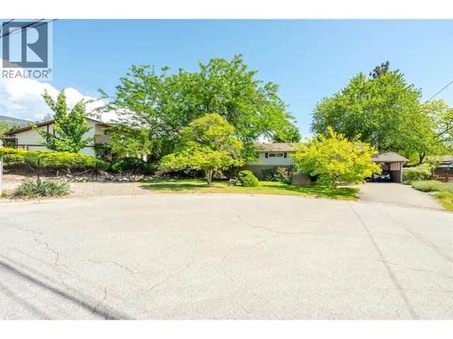 148 Woodlands Place, Penticton, British Columbia V2A3B3