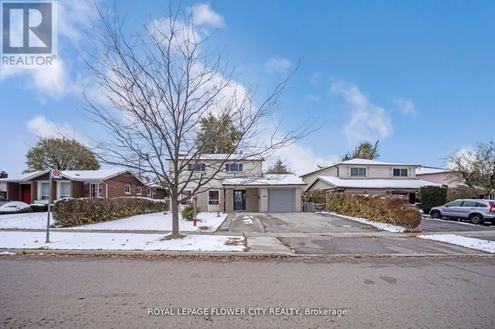 60 LEXINGTON AVENUE, Toronto (West Humber-Clairville), Ontario M9V2G8