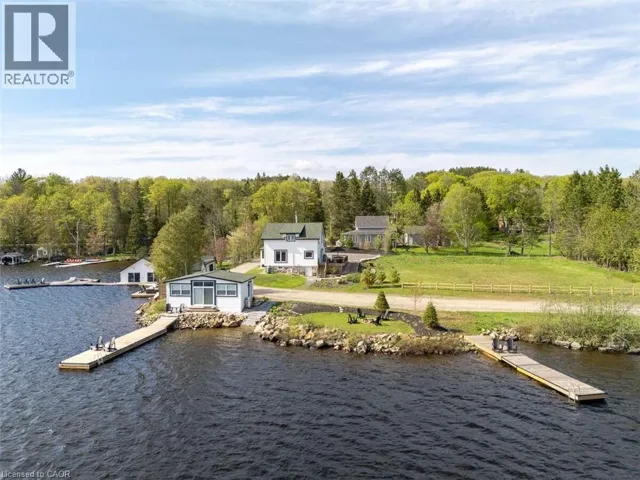 1021 MARINA Road, Huntsville, Ontario P1H2J6