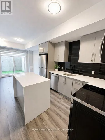 110 - 6065 MCLEOD ROAD, Niagara Falls (Arad/Fallsview), Ontario L2G0Z7
