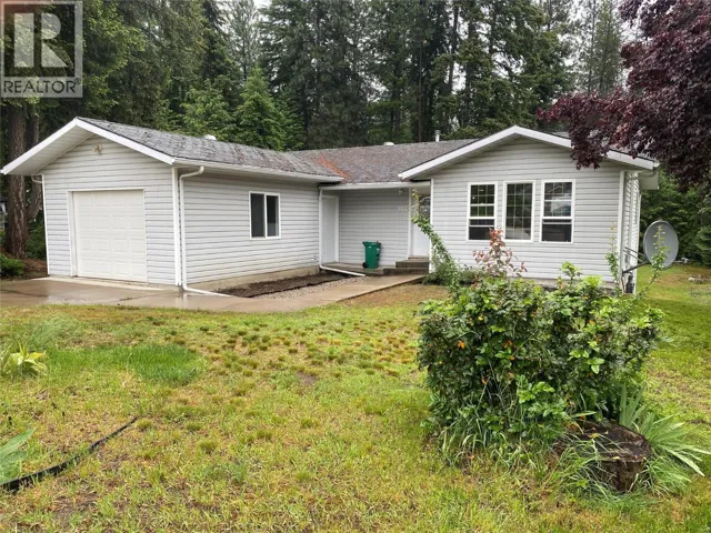 945 Pine Crescent, Genelle, British Columbia V0G1G0