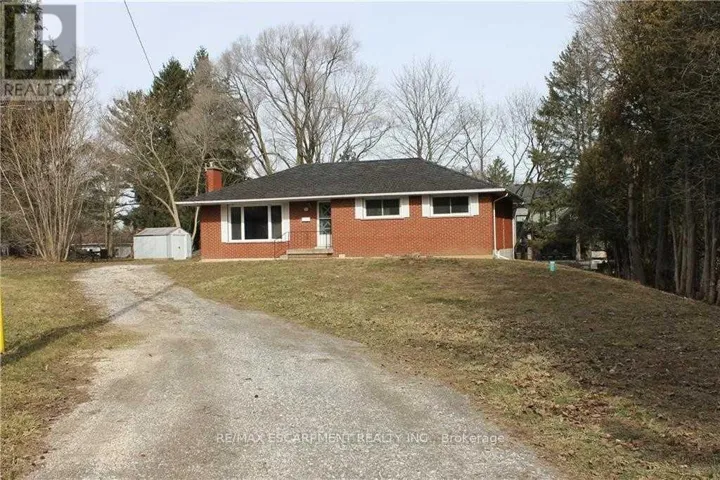 50 EAST CRESCENT, Hamilton (Ancaster), Ontario L9G2P2