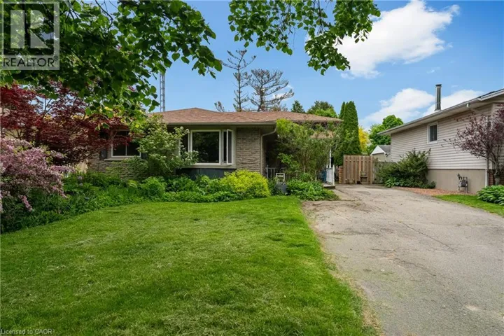 11 ABRAHAM Drive, St. Catharines, Ontario L2M6K7