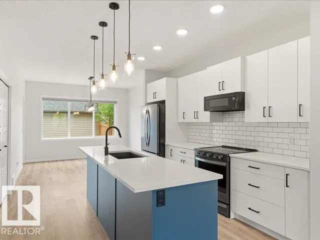 17487 77 ST NW, Edmonton, Alberta T5Z0R4