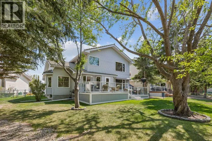 187 Hampshire Close NW, Calgary, Alberta T3A4Y1