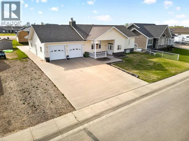 9922 110 Street, La Crete, Alberta T0H2H0