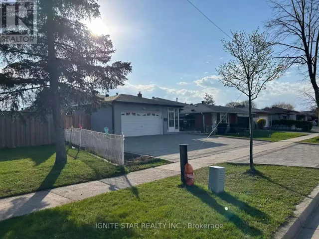 3246 OAKGLADE CRESCENT, Mississauga (Erindale), Ontario L5C1X3