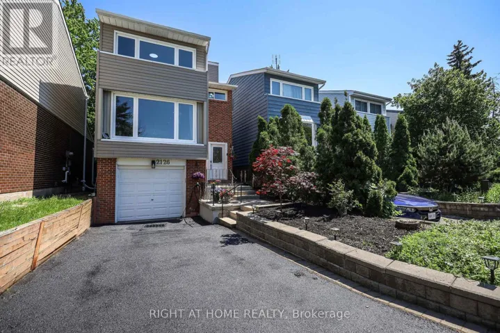 2126 MILLWAY GATE, Mississauga (Erin Mills), Ontario L5L1R3