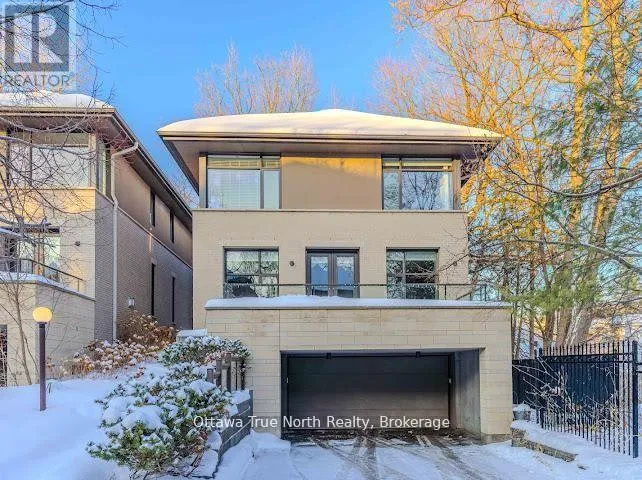 105 BLACK MAPLE PRIVATE, Ottawa, Ontario K1M0J3