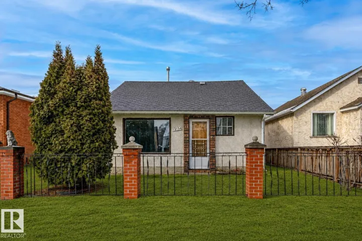 12134 96 ST NW, Edmonton, Alberta T5G1W1