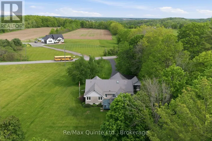 302 CLEARVIEW ROAD, Belleville (Thurlow Ward), Ontario K0K3E0