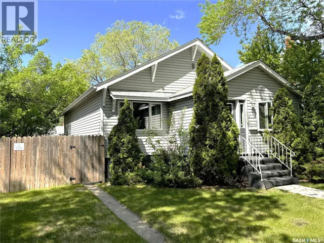 819 5th AVENUE N, Saskatoon, Saskatchewan S7K2R7