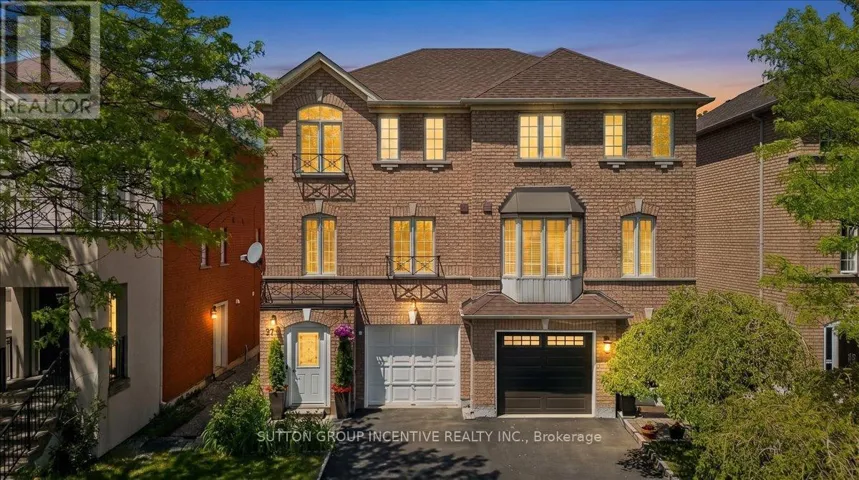 97 YELLOWOOD CIRCLE, Vaughan (Patterson), Ontario L4J8M3