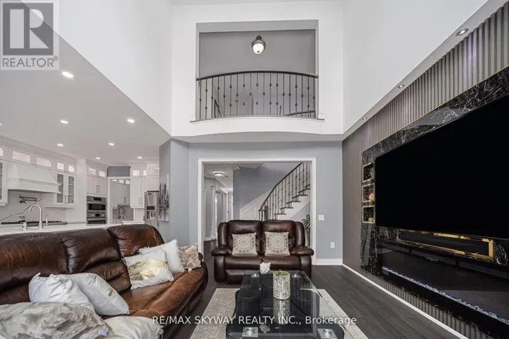 44 EAGLESPRINGS CRESCENT, Brampton (Bram East), Ontario L6P2W2