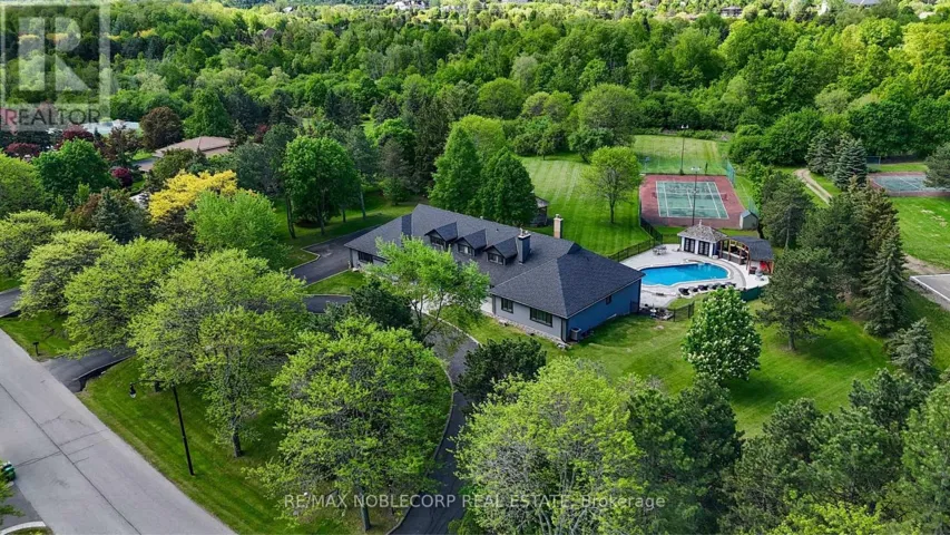 14 BOWMAN AVENUE, Brampton (Toronto Gore Rural Estate), Ontario L6P0X5