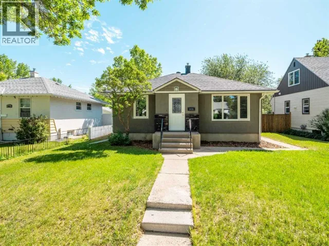 1025 12 Street S, Lethbridge, Alberta T1K1P9