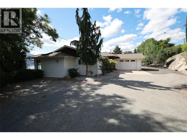 6101 Lipsett Avenue, Peachland, British Columbia V0H1X7