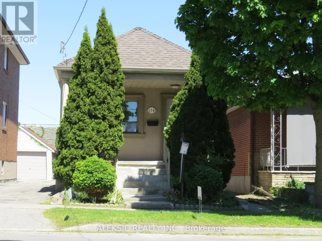 179 THIRTIETH STREET, Toronto (Alderwood), Ontario M8W3C6